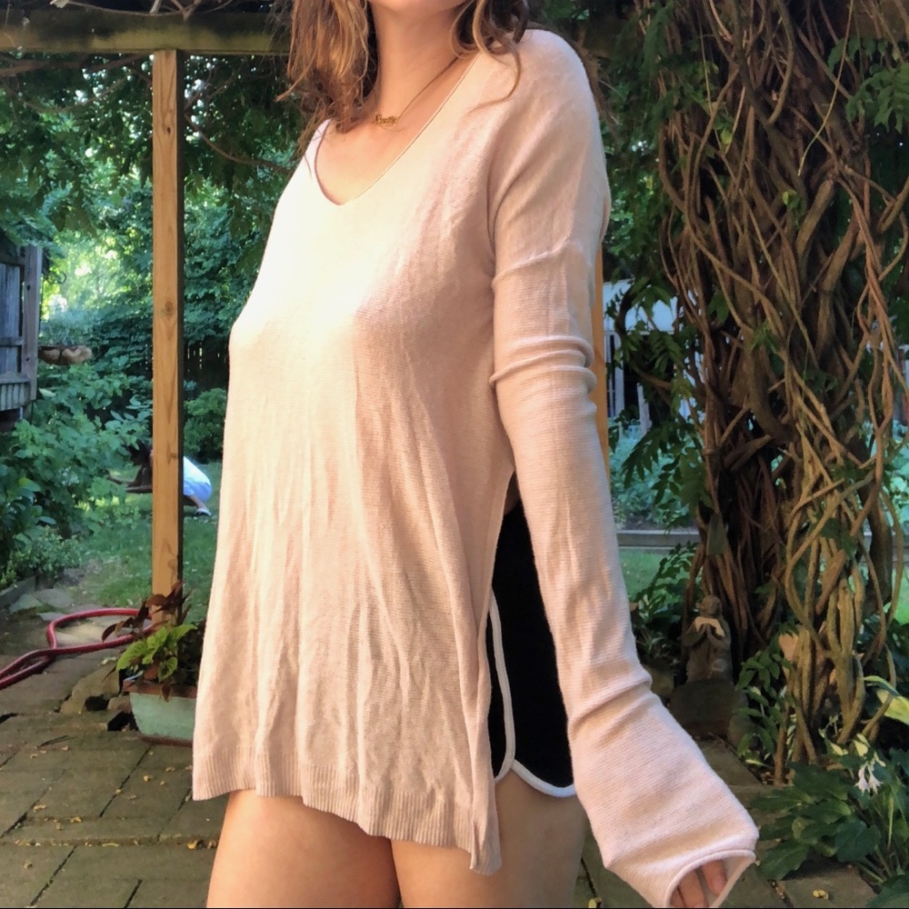 Long sleeved sweater